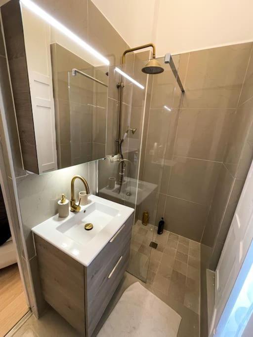 Apartamento Romantique Jacuzzi, Au Chateau A 30 Min De Paris Limay Exterior foto